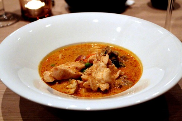 Czerwone curry z kurczakiem